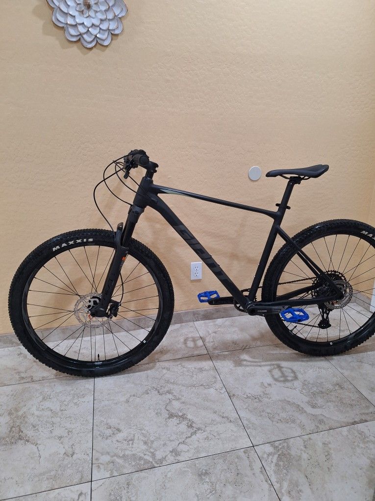 GIANT XTC 29 ER MOUNTAIN BIKE 1 X 12 SPEED AIR SHOCK CREST LOCKOUT SETUP TUBELESS ( CHECK MY OTHER BIKES)