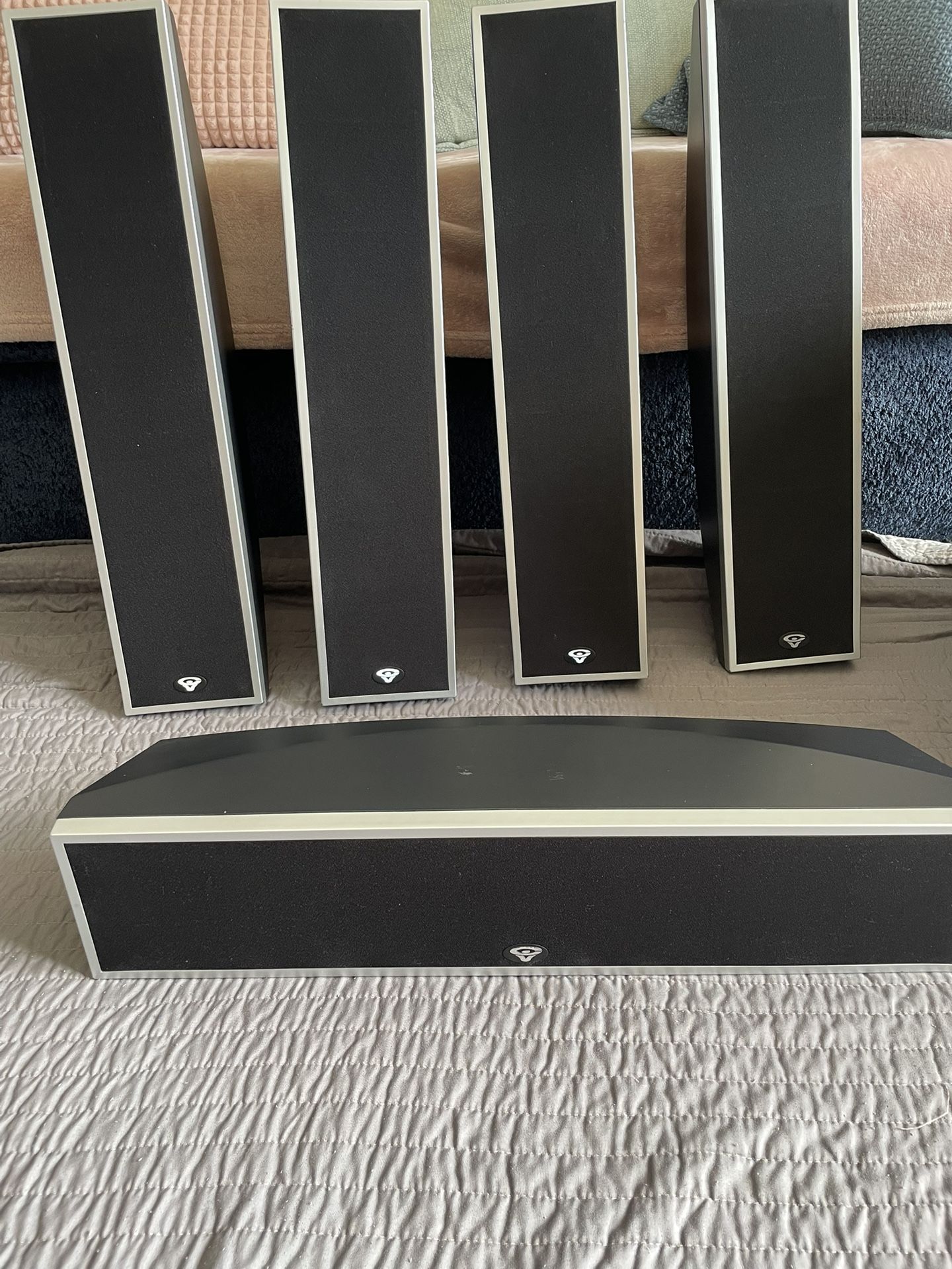 Cerwin Vega 5.1 Speakers System