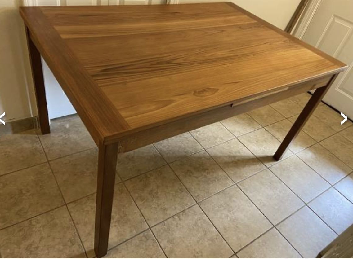 Møbler Denmark Extendable Table