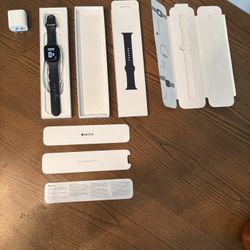 Apple Watch SE 44mm Midnight Aluminum Case