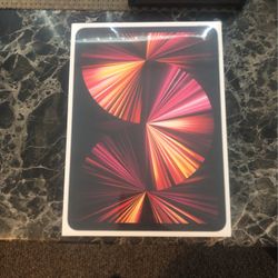 Brand NEW  IPad pro 11-inch  (3rd Generation)