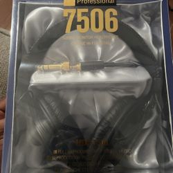 Sony MDR-7506 Professional Headphones