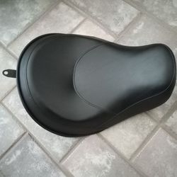 Street Bob Seat