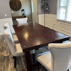 Dining Room table $700