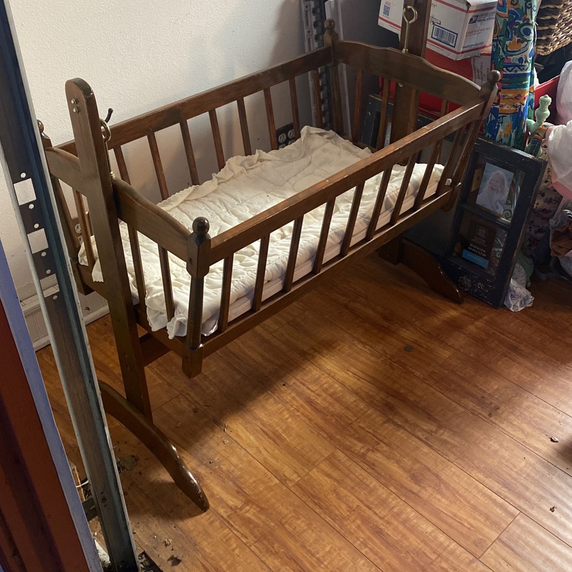 Vintage bassinet 2025
