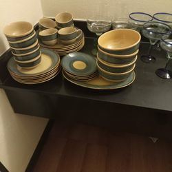 Gibson Brand 37 Piece Dinnerware Set Blue And Tan