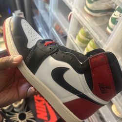 Jordan 1 Black Toe