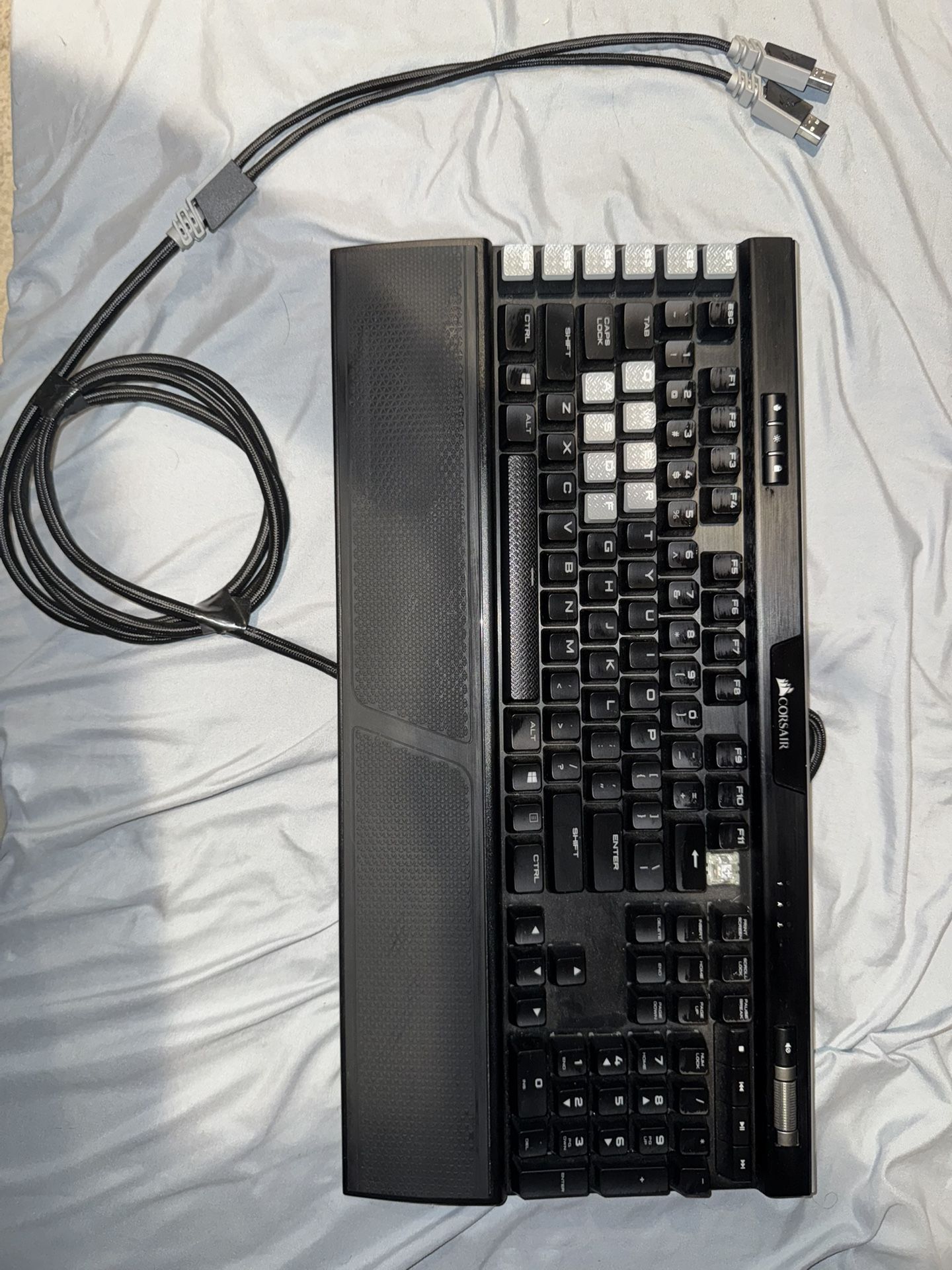 Corsair K95 RGB Platinum Gaming keyboard