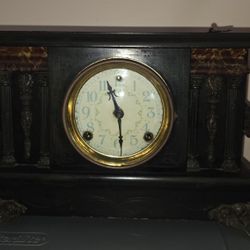 Antique Working Sessions Clock Company 8 Day Mantle Clock With Key