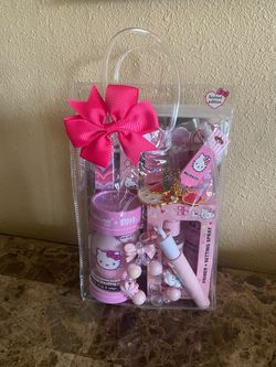 Hello Kitty gift bag