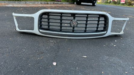 Cadillac Escalade Front Grill