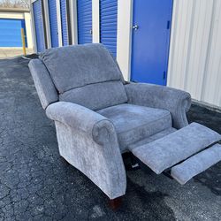 LAZYBOY PUSH BACK RECLINER