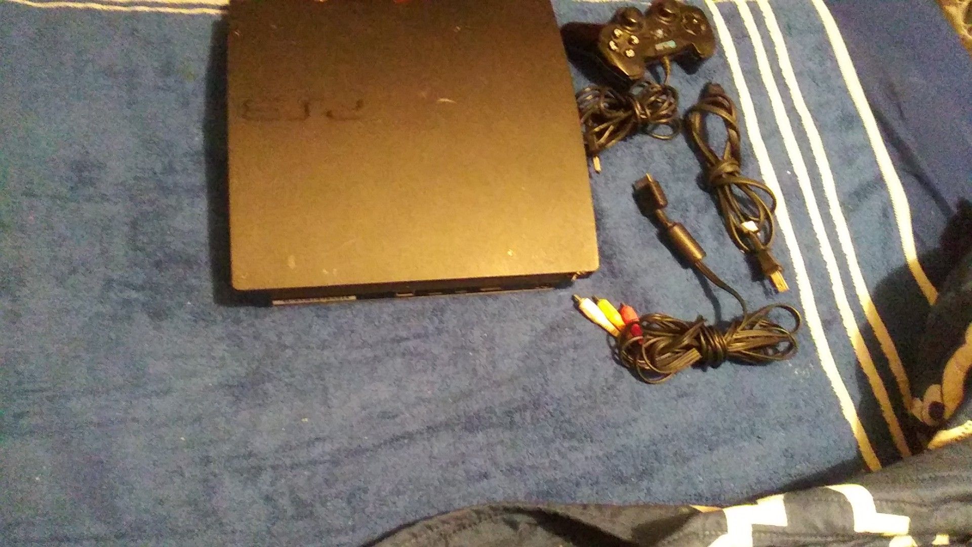 I'M SELLING MY PS3 IN GOOD CONDITION