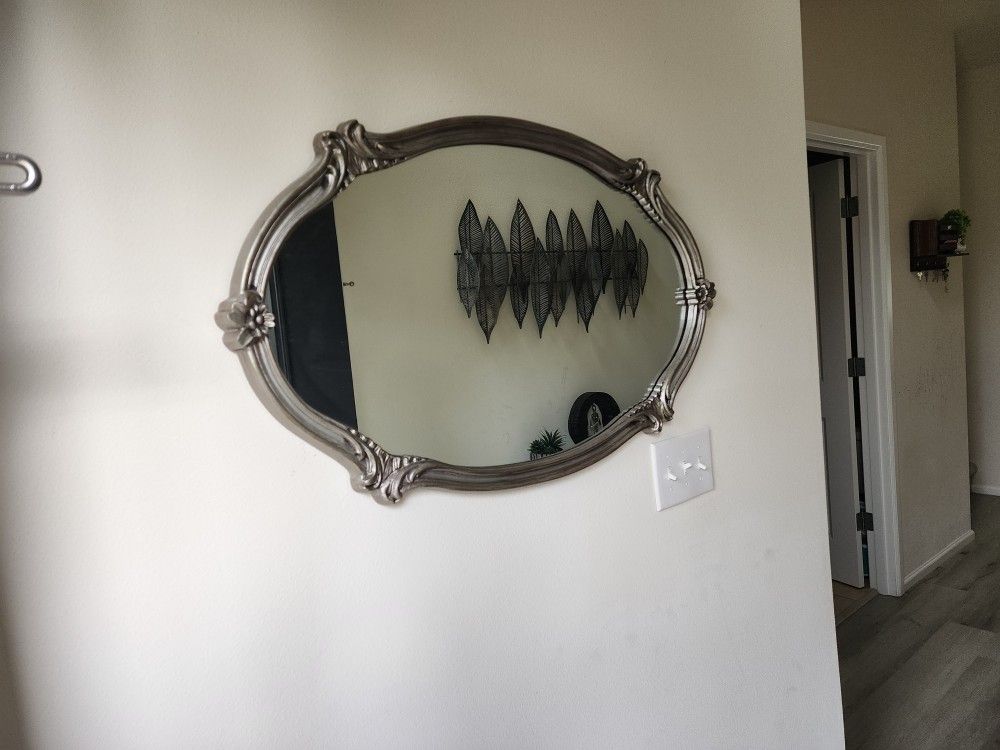 Loyal Mirror