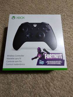 Fortnite Xbox Controller - lightly Used