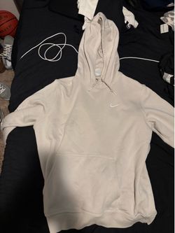 Great condition Cream Nike pullover (size large)