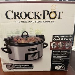 6 quart oval Crockpot. NEW