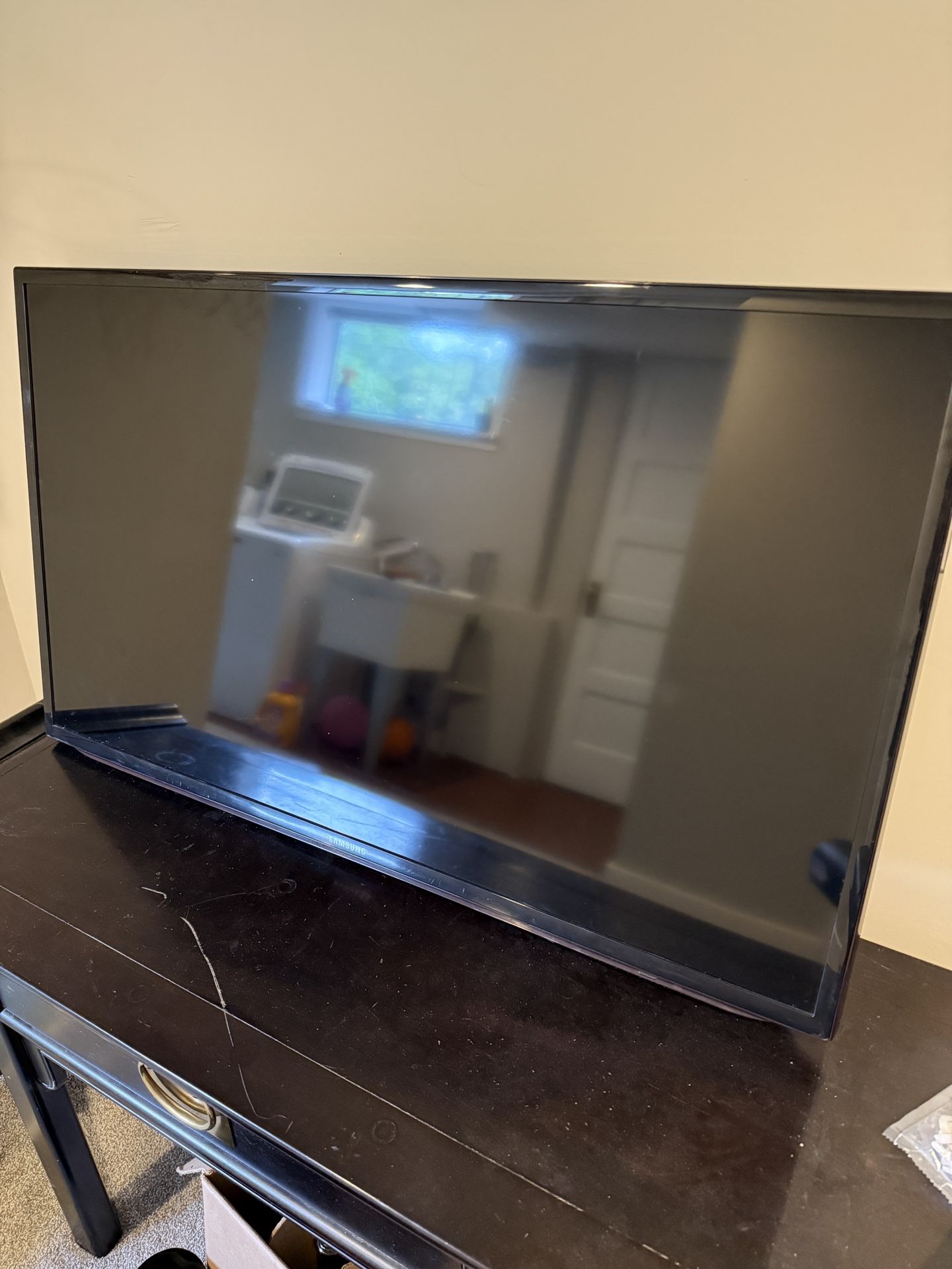 42 Inch Samsung TV