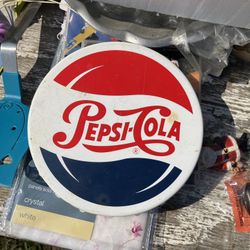 Vintage Pepsi Cola Bottlecap AM/FM Radio