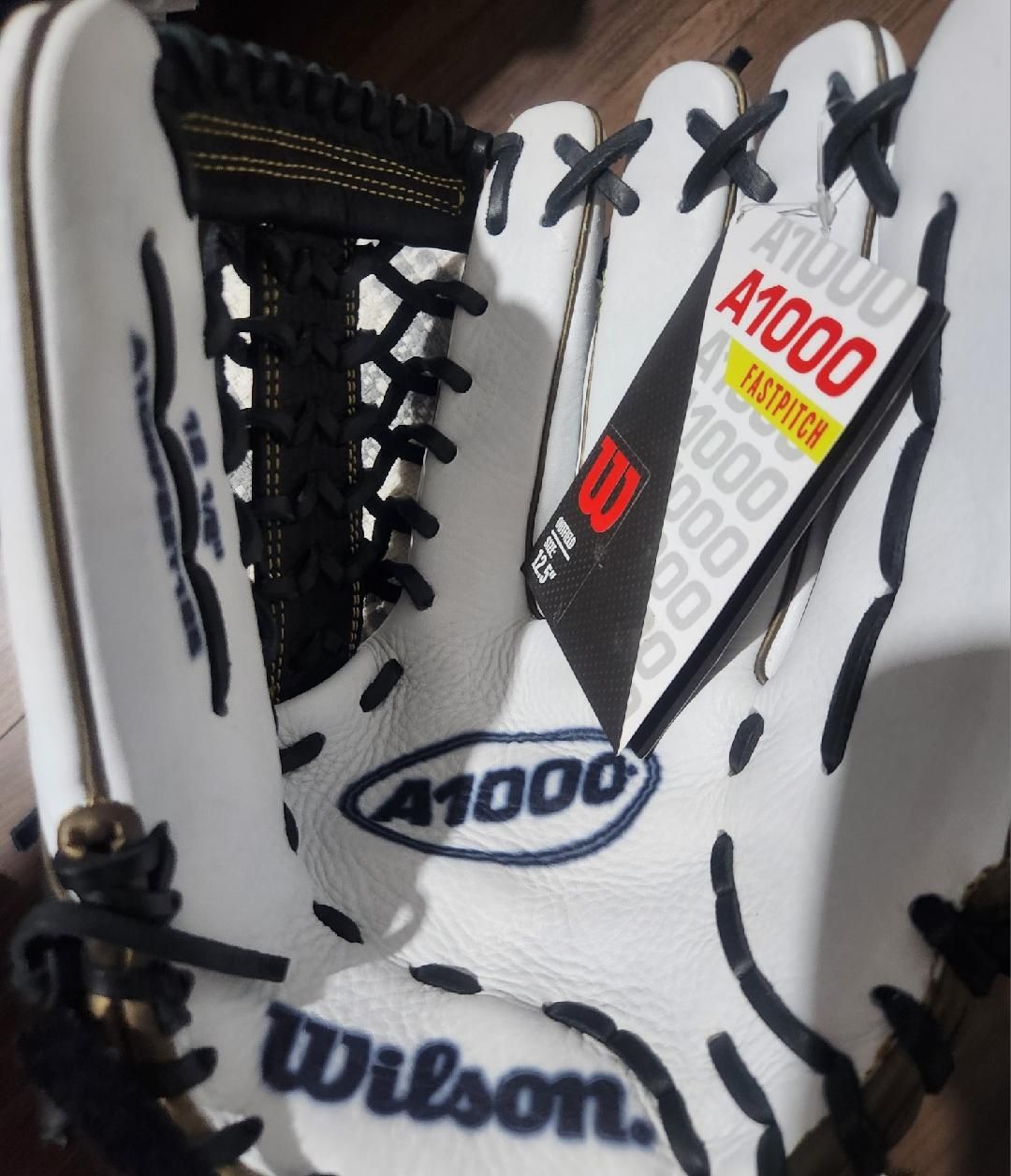 Wilson A1000 12.5" Softball Glove