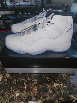 Jordan 11 Legend Blue Nike 100% Authentic Supreme Size 10