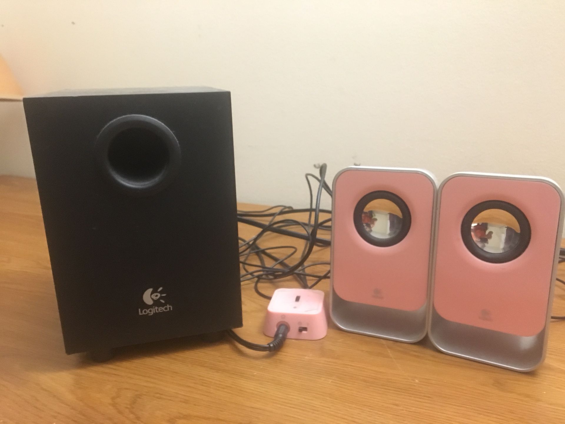 Logitech - 2.1 Stereo Speaker System, in Pink. Like New for Sale in Lowell, MA -