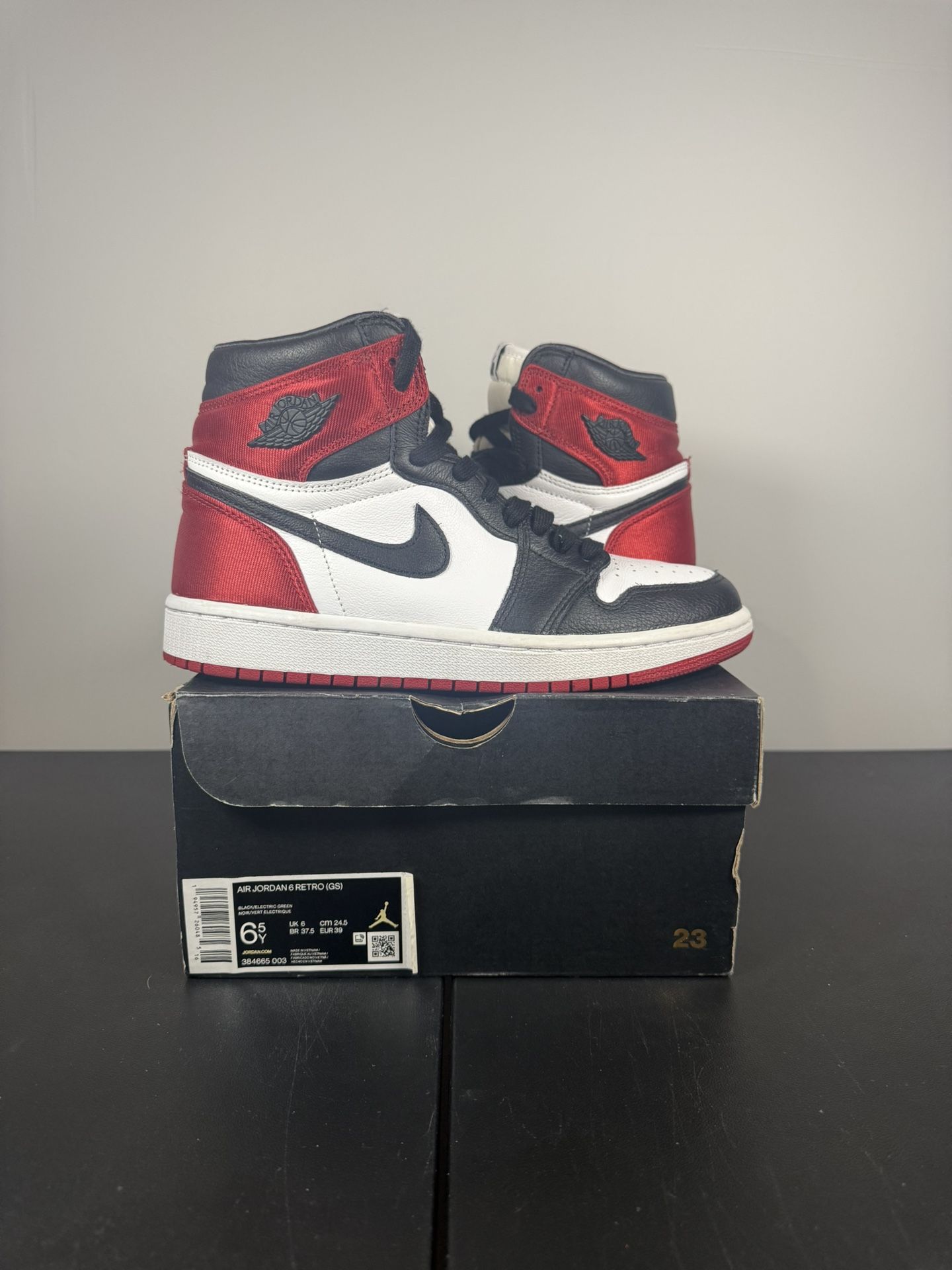 Jordan 1 Satin Black Toe Size 7.5W/6Y Replacement box!