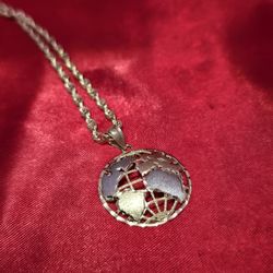 10k Gold Rope Chain & World Pendant