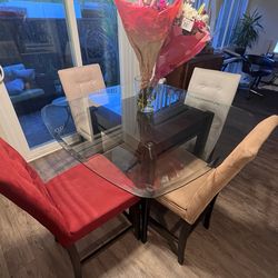 Counter Height Table/Chairs