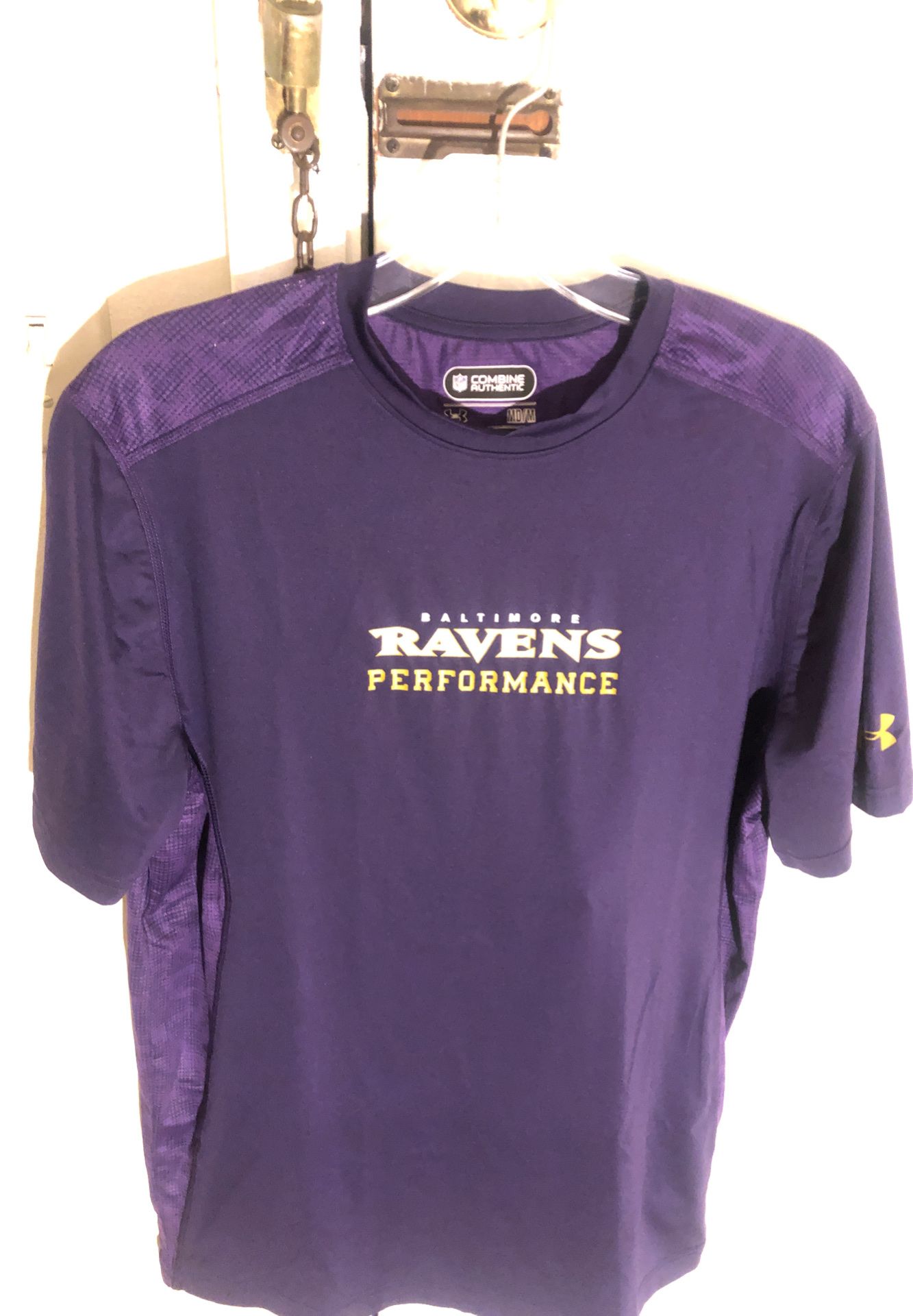 Baltimore Ravens Under Armour Mens Fitted NFL Tee M