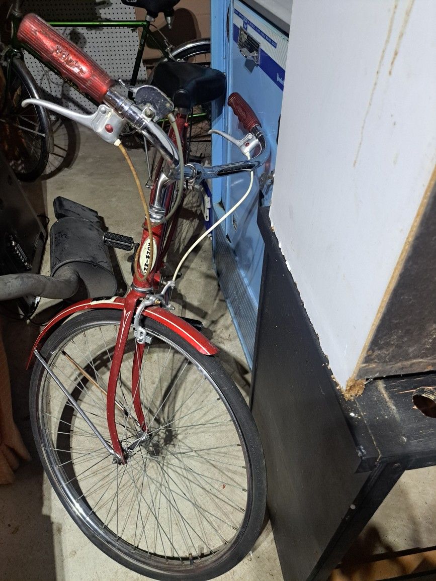 SCHWINN VINTAGE BICYCLE