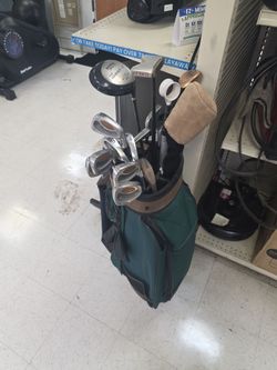 Natural golf golf clubs