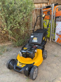 DEWALT
21 in. 150cc Briggs and Stratton 625ex Engine Rear Wheel Drive 2-in-1 Gas Self Propelled Walk Behind Lawn Mower