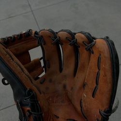 Wilson A2K Baseball Glove