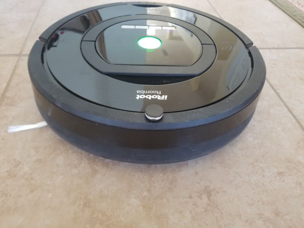 IRobot Model 770 Totally Cleaned & Serviced Home & Garden