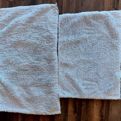2 Bathroom Rugs Light Grey Pre-owned 