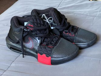 Nike LeBron Witness 8 “University Red” Basketball Shoes Size 7 Men’s Brand New