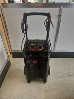 Schumacher DSR140 Electric ProSeries 12V/24V Battery Charger 200 Amps  Automotive & Marine  P817645-1