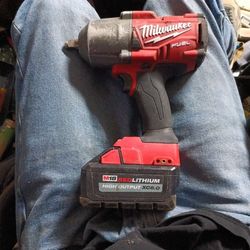 Milwaukee 1/2" Impact Driver With M18 Battery