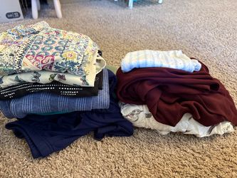 FREE Women’s Clothes – XS/S | Move-Out Giveaway