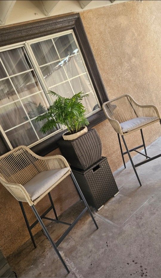Woven Bar Stools Set Of 2 /outdoor Or Inside Furniture/Cash Only