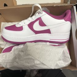 Women’s Nike Dunk Lows 7y