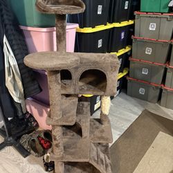 Cat tree tower