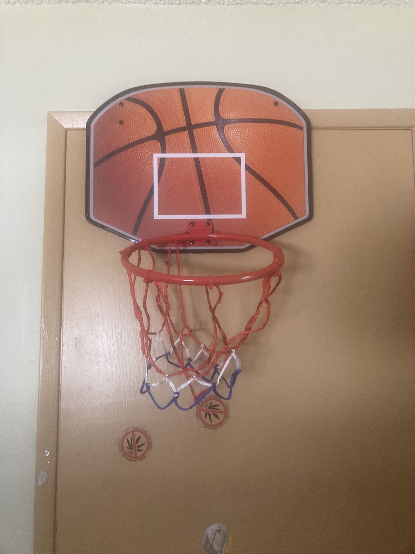 mini basketball hoop