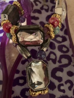 2 Gorgeous unique flip flops shoes size 7