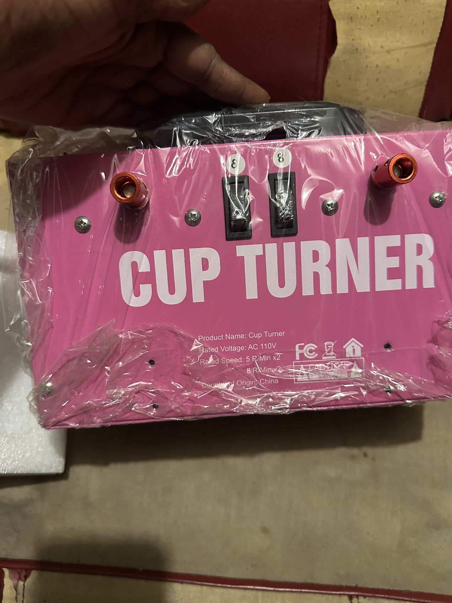 Dual Cup Turner
