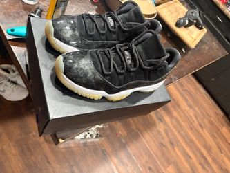 Jordan 11 bundle size 8.5 2016 space jams 2017 low barons