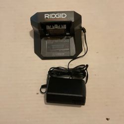 Brand New RIDGID 18 Volts Charger.         25 Firm on Price.        25 Firme en Precio.