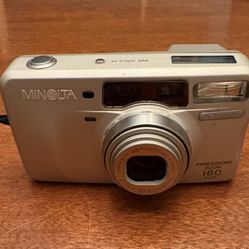 Minolta Freedom Zoom 160 Date 35mm Point & Shoot Film Camera 