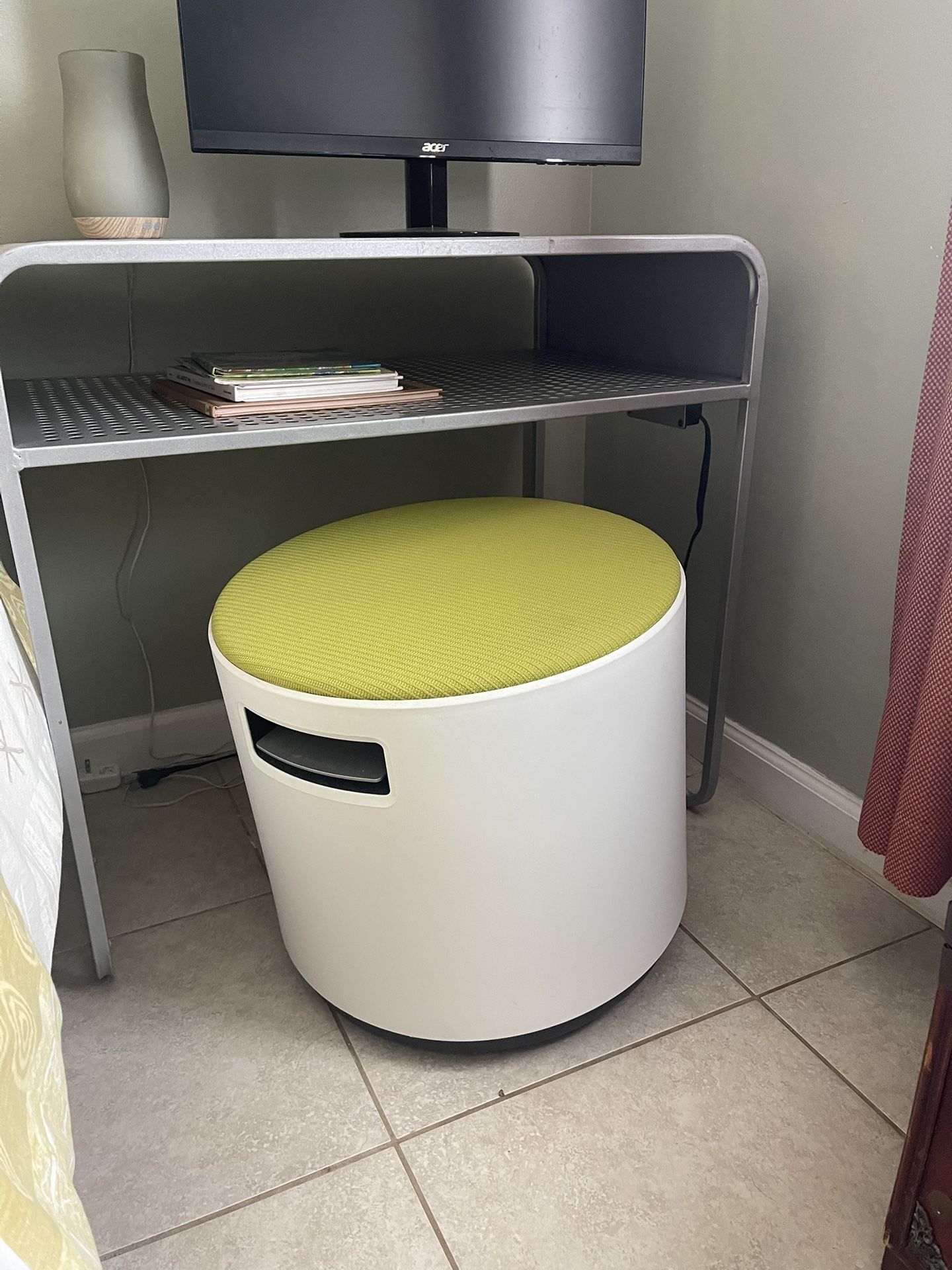 Ergonomic Multifunctional Desk stool/Chair